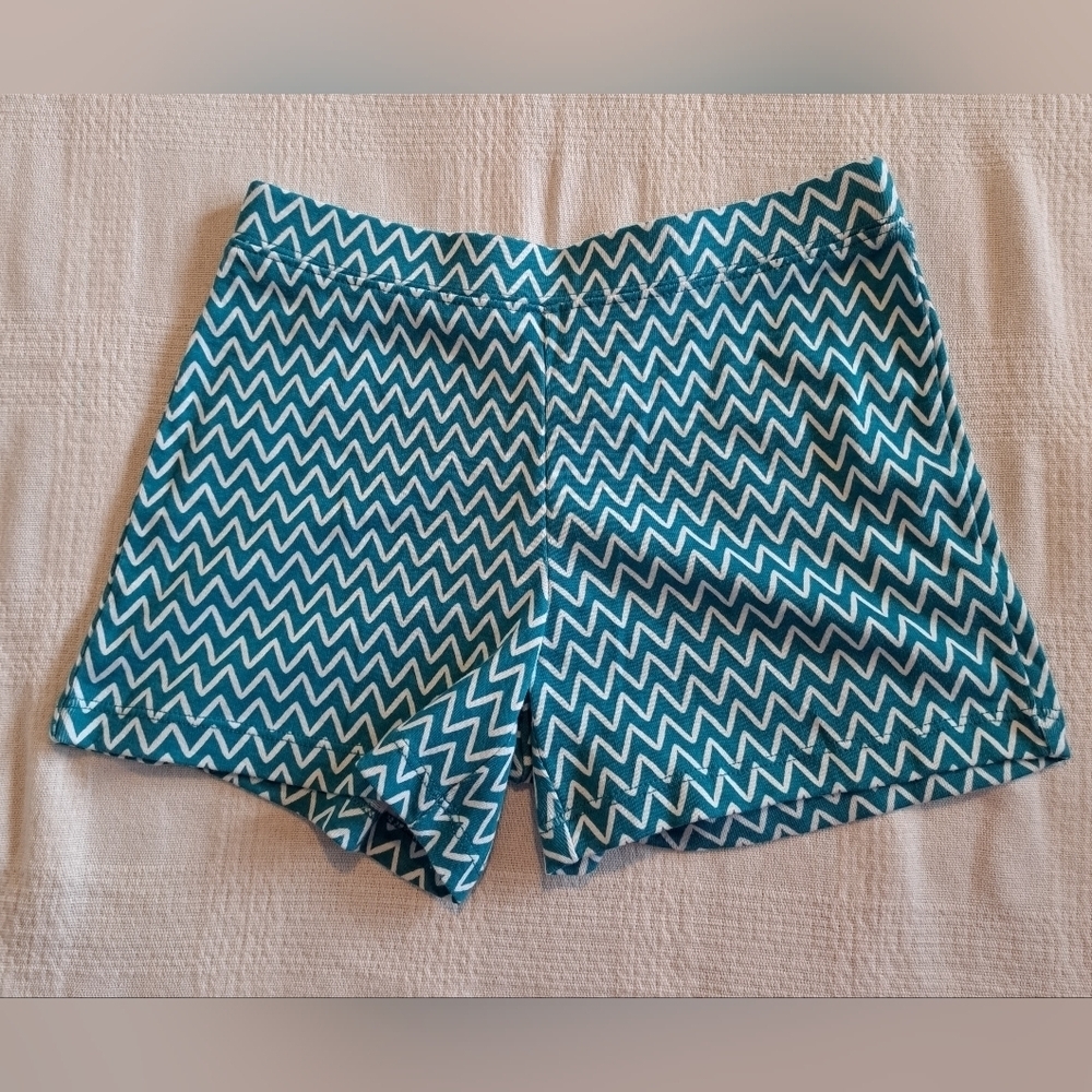 Gymboree Outlet girls size 6 zig zag shorts, NWOT